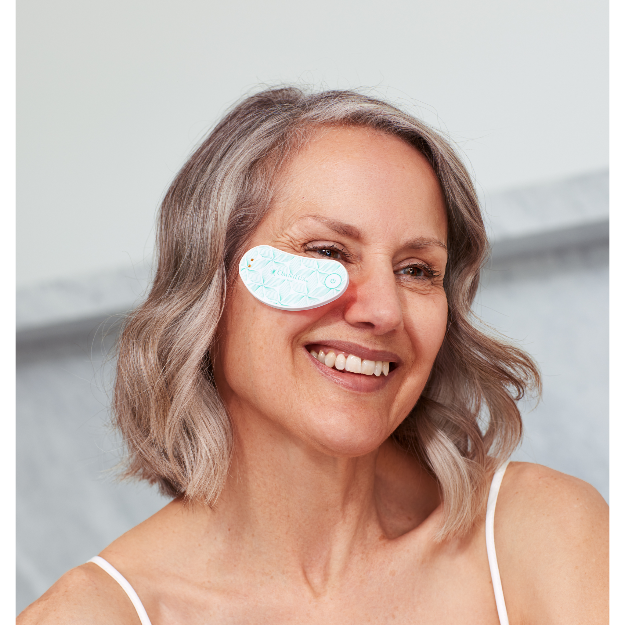 Omnilux Mini Eye Brightener