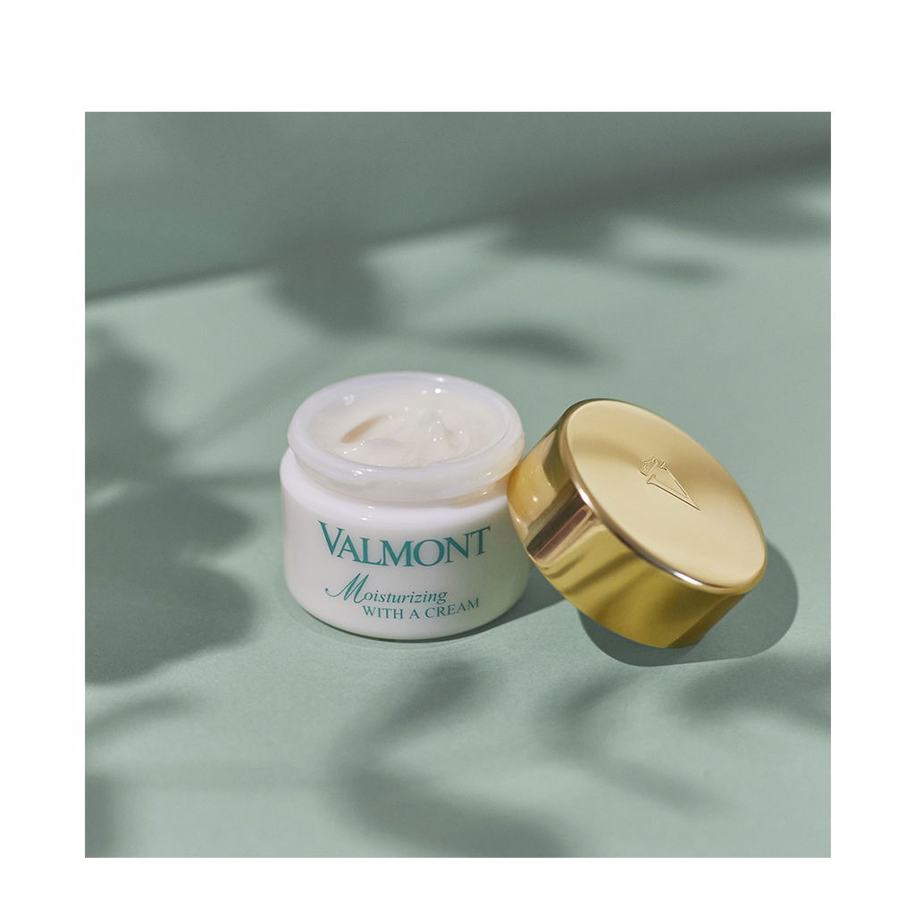 Valmont Moisturizing With A Cream